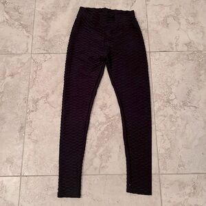Free- Amazon ruched back leggings